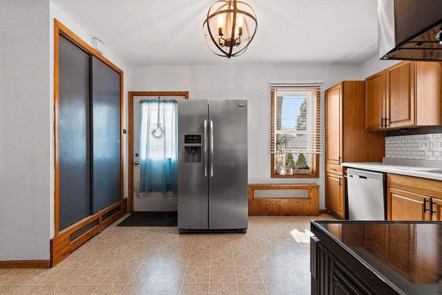 1105 DOUSMAN STREET, Green Bay, WI 54303