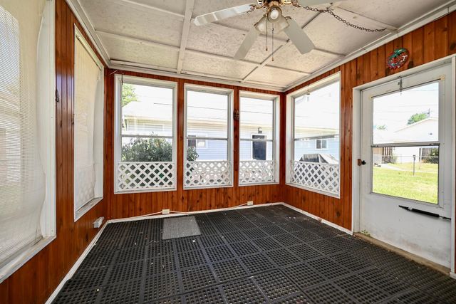 512 E Wabasha Street, Winona, MN 55987