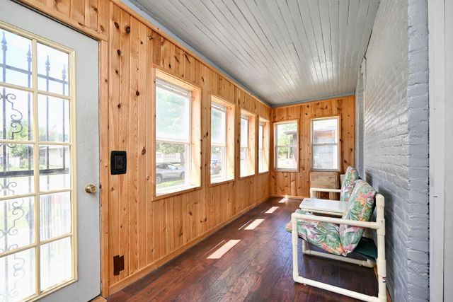 512 E Wabasha Street, Winona, MN 55987