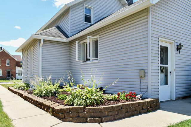 512 E Wabasha Street, Winona, MN 55987