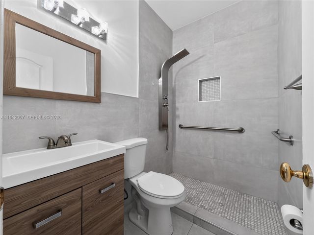 159 SW 25th Rd, Miami, FL 33129