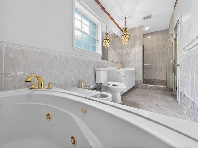 159 SW 25th Rd, Miami, FL 33129