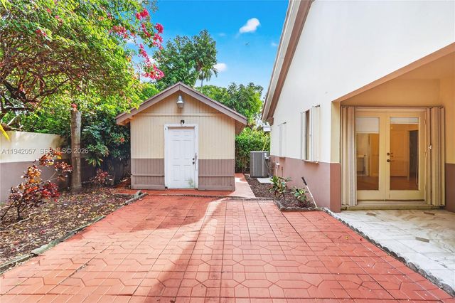 159 SW 25th Rd, Miami, FL 33129