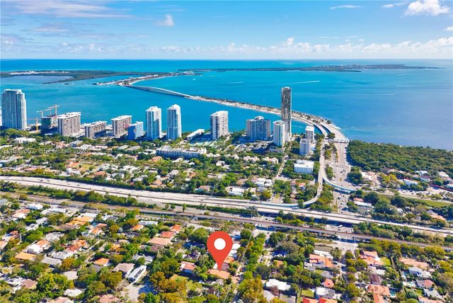 159 SW 25th Rd, Miami, FL 33129