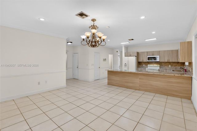 159 SW 25th Rd, Miami, FL 33129