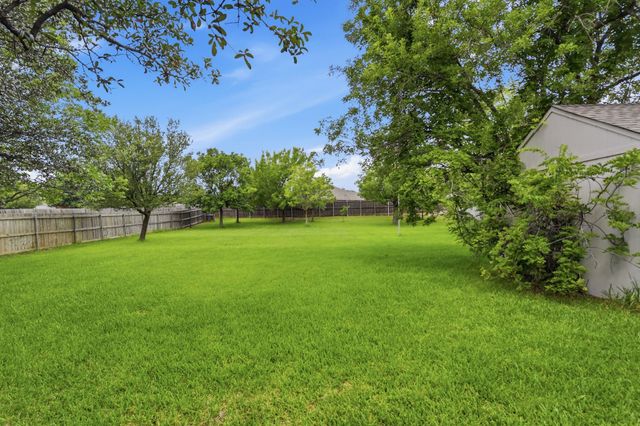 8201 Evening Star, Rowlett, TX 75089
