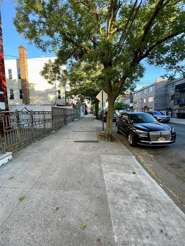 1822 Hunt Avenue, Bronx, NY 10462