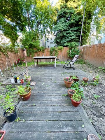 1822 Hunt Avenue, Bronx, NY 10462