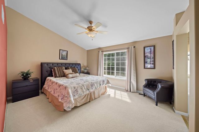 7299 Dada Drive, Gurnee, IL 60031