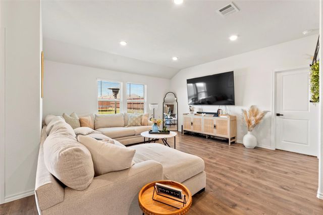 985 Alton Drive, Aubrey, TX 76227
