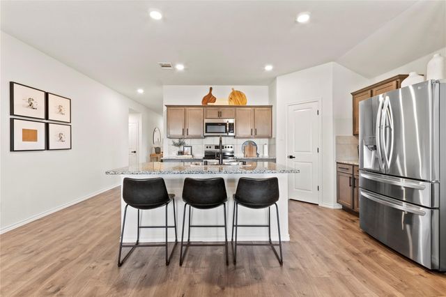 985 Alton Drive, Aubrey, TX 76227