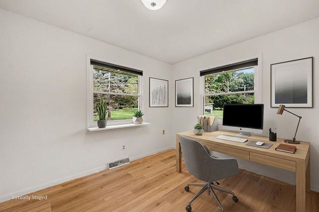 511 N Wagner Road, Ann Arbor, MI 48103