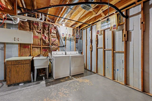 511 N Wagner Road, Ann Arbor, MI 48103