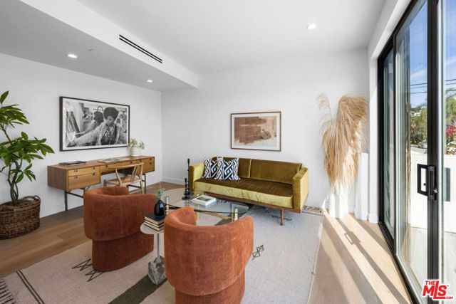 4683 Glenalbyn Drive, Los Angeles, CA 90065