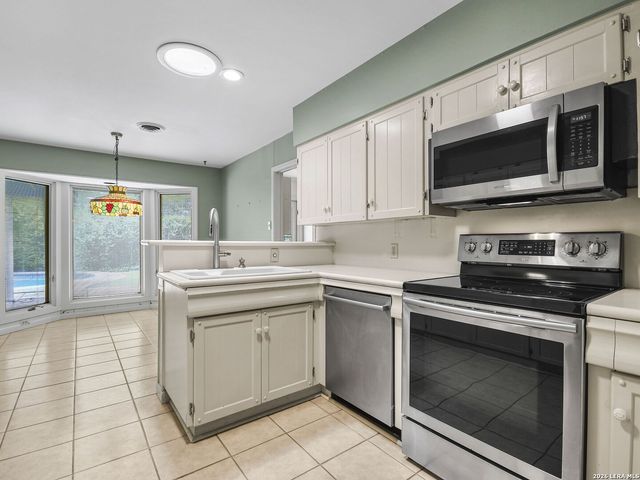 134 Meadowood Lane, San Antonio, TX 78216
