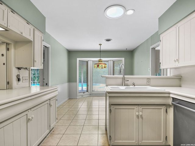 134 Meadowood Lane, San Antonio, TX 78216