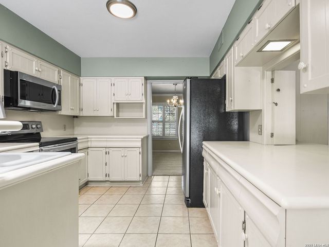 134 Meadowood Lane, San Antonio, TX 78216