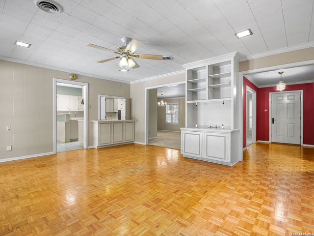 134 Meadowood Lane, San Antonio, TX 78216