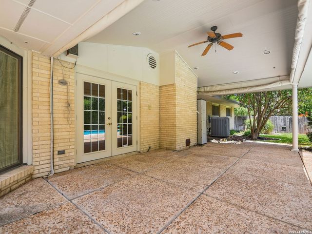 134 Meadowood Lane, San Antonio, TX 78216