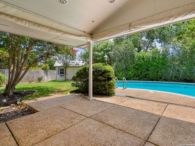 134 Meadowood Lane, San Antonio, TX 78216