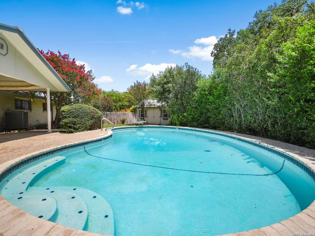134 Meadowood Lane, San Antonio, TX 78216