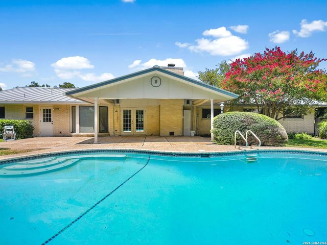 134 Meadowood Lane, San Antonio, TX 78216