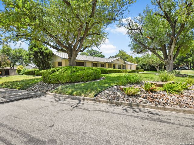 134 Meadowood Lane, San Antonio, TX 78216
