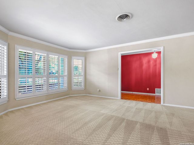 134 Meadowood Lane, San Antonio, TX 78216