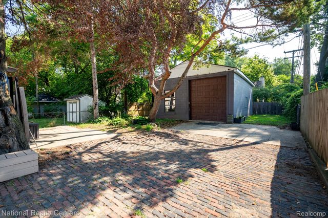 402 N West Street, Royal Oak, MI 48067