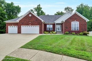 8421 Grandel Forest Way, Louisville, KY 40258