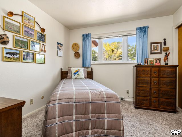 32 Loyola Lane, Pueblo, CO 81005