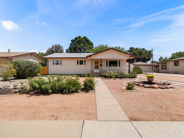 32 Loyola Lane, Pueblo, CO 81005