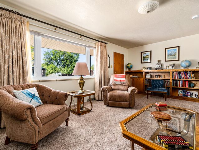 32 Loyola Lane, Pueblo, CO 81005