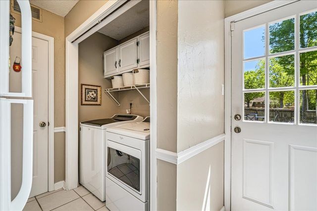 8199 KIMRIDGE DR, Germantown, TN 38138