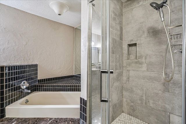 8199 KIMRIDGE DR, Germantown, TN 38138