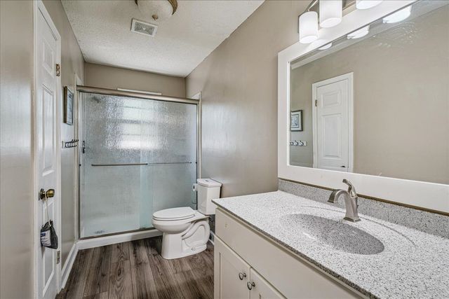 8199 KIMRIDGE DR, Germantown, TN 38138