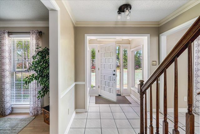 8199 KIMRIDGE DR, Germantown, TN 38138