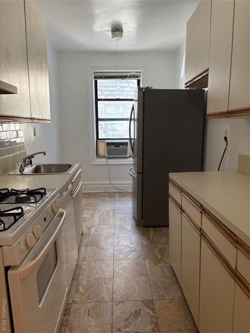 5005 43rd Avenue 5H, Woodside, NY 11377