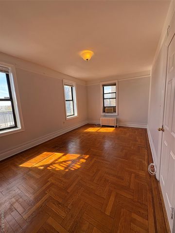 5005 43rd Avenue 5H, Woodside, NY 11377