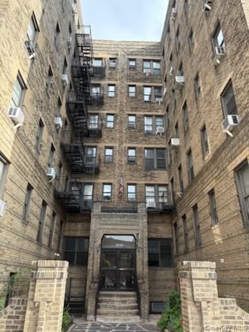 5005 43rd Avenue 5H, Woodside, NY 11377