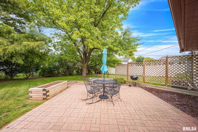 7701 W PLANK Road, Peoria, IL 61604
