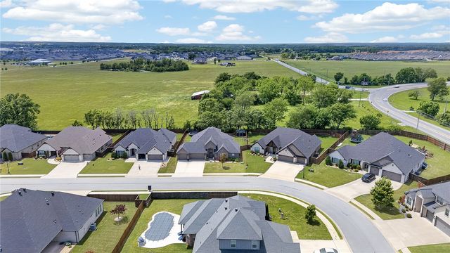 1931 Shepherd Boulevard, Centerton, AR 72719