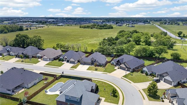 1931 Shepherd Boulevard, Centerton, AR 72719
