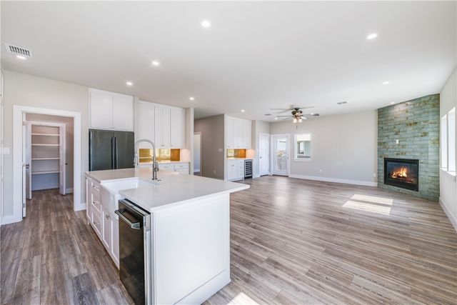 272 Marco Lane, Port Aransas, TX 78373