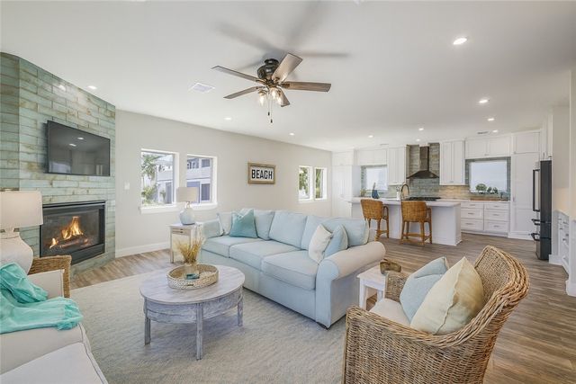 272 Marco Lane, Port Aransas, TX 78373