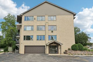 4560 W 93rd Street 2D, Oak Lawn, IL 60453
