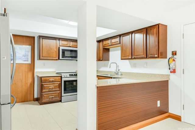91-1008 Makahaiaku Street, Kapolei, HI 96707