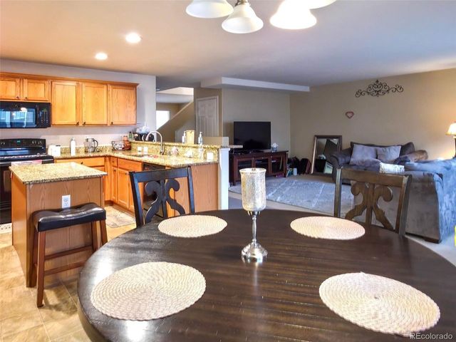 5560 Lewiston St, Denver, CO 80239