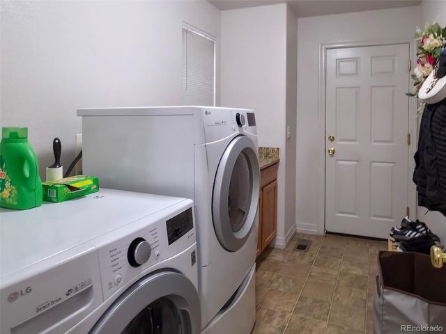 5560 Lewiston St, Denver, CO 80239