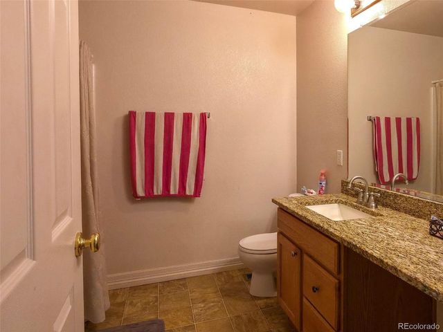 5560 Lewiston St, Denver, CO 80239